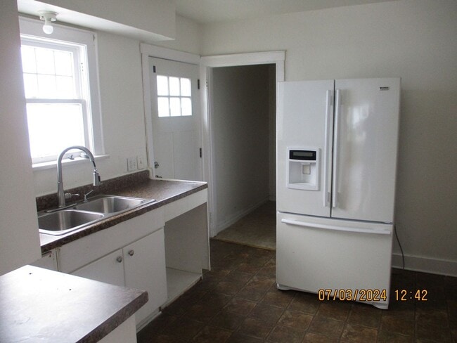 Building Photo - 256 Chenault Ave