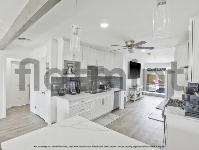 Building Photo - 3835 W 147th Pl
