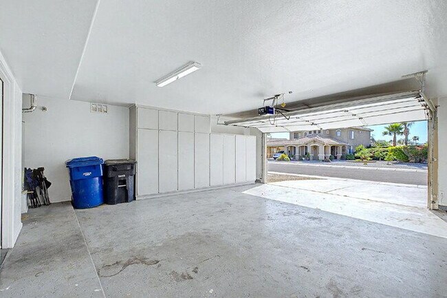 Building Photo - 16317 N 152nd Ave