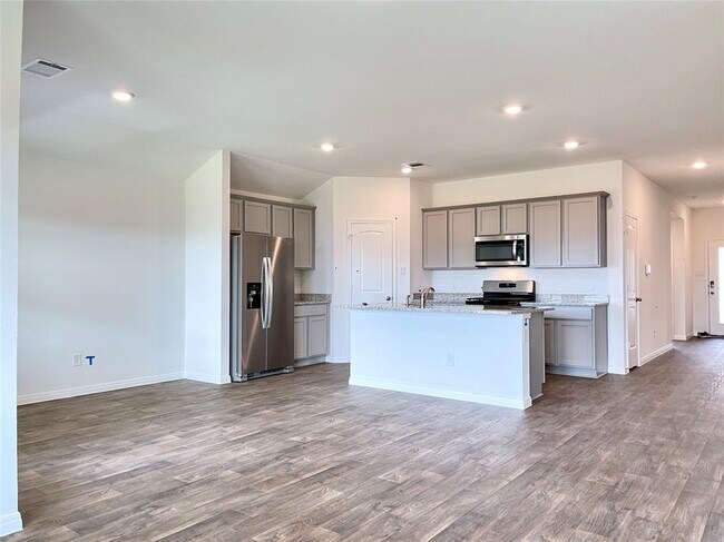 Building Photo - 590 Gladiola Lp