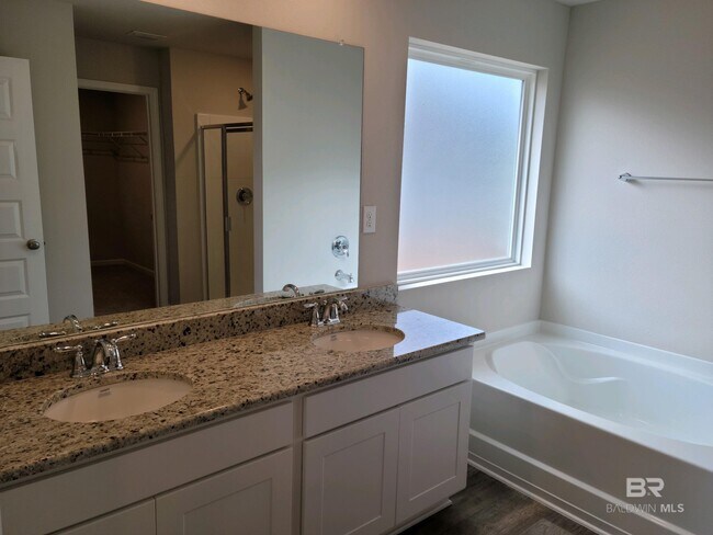 Building Photo - 23213 Shadowridge Dr
