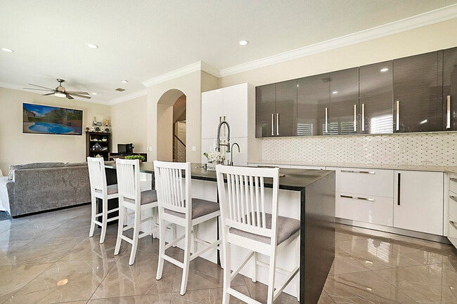 Building Photo - 7167 Ivy Crossing Ln