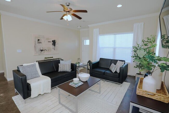 Building Photo - 3560 Aspen Heights Pky