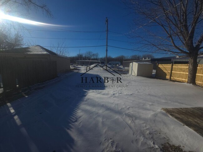 Building Photo - 1st month free with 13 month lease!