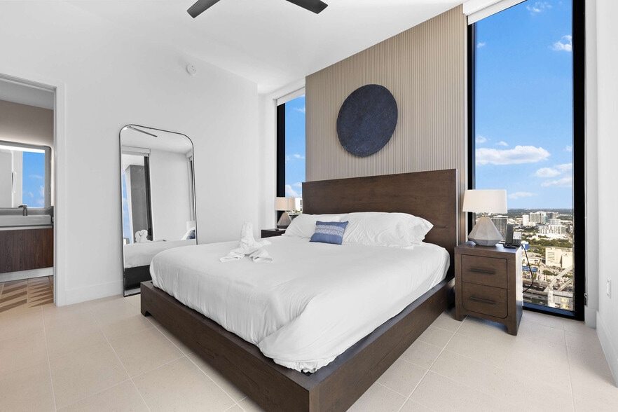 Building Photo - 159 NE 6th St