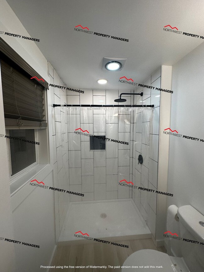 Building Photo - STATUS: AVAILABLE   | R293 | $2095.00