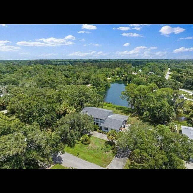 Building Photo - 960 48th Ave