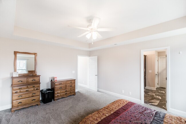 Building Photo - 1106 Eagle's View Dr