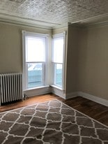 Building Photo - 423 Gotham St