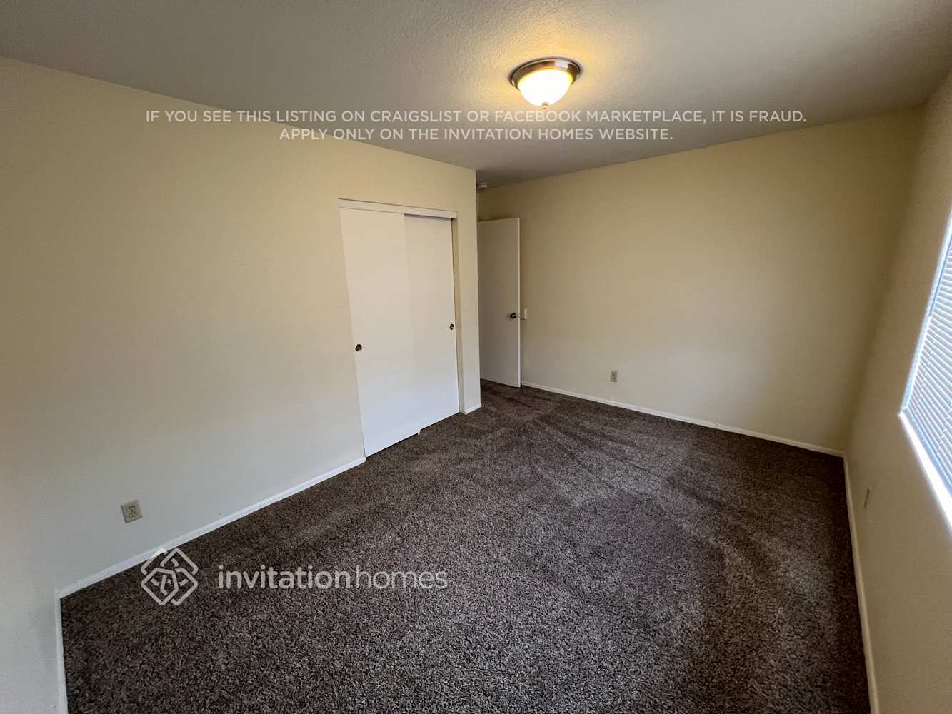 Building Photo - 2651 E Jerome Ave