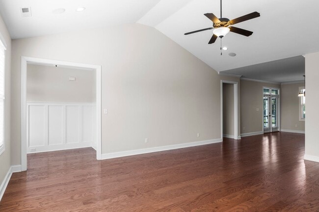 Building Photo - 202 Seagrass Wy