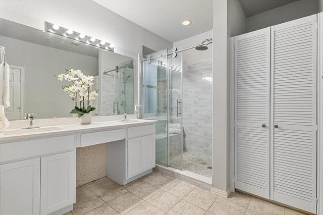 Building Photo - 931 W Cedar St