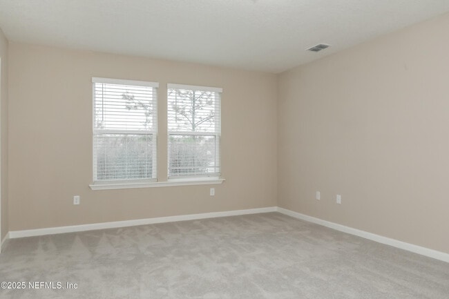 Building Photo - 7419 Palm Hills Dr