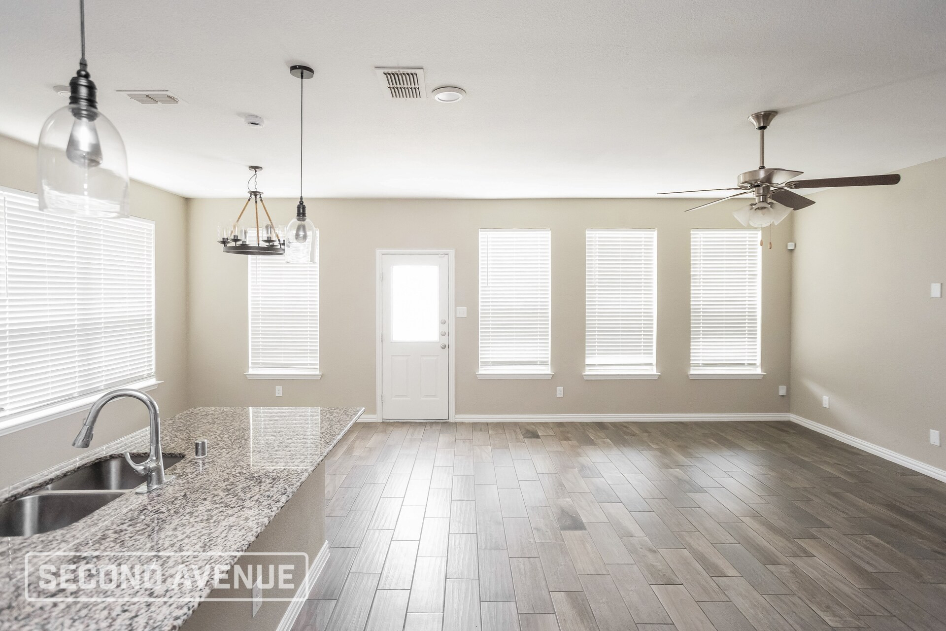 Building Photo - 528 Bird Creek Dr