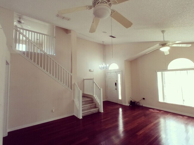 Building Photo - 17411 Woodcrest Way