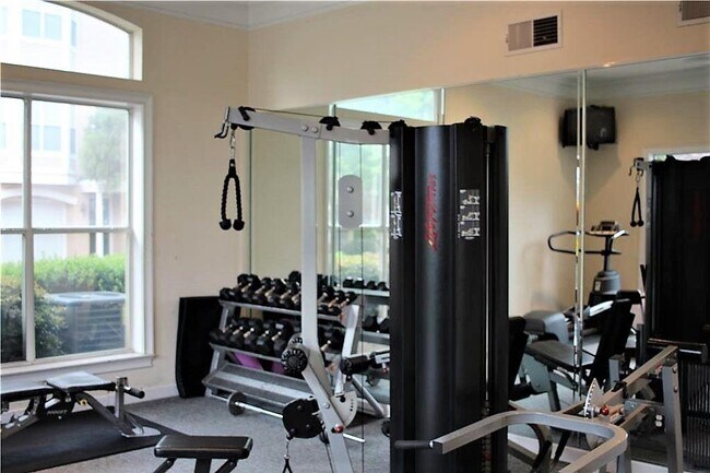 Building Photo - 375 Highland Ave NE