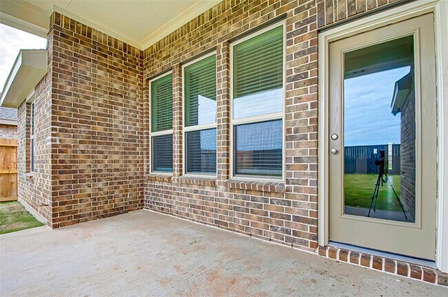 Building Photo - 1006 Warm Summer Dr
