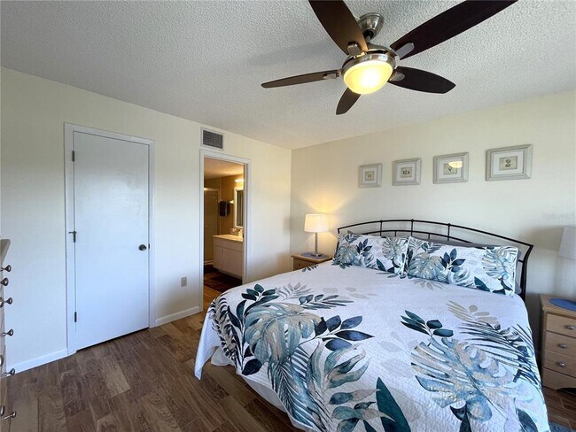 Building Photo - 3600 Bal Harbor Blvd