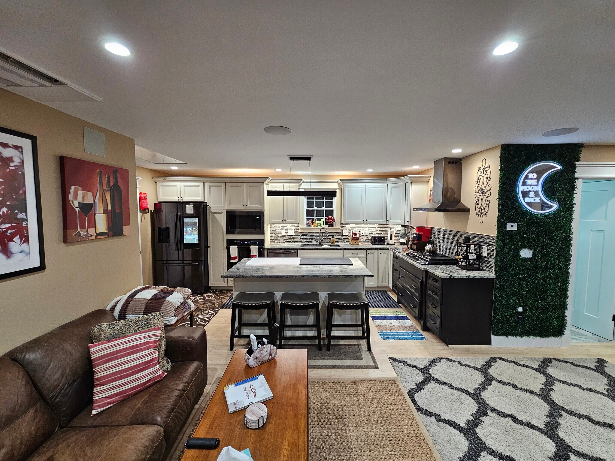 Building Photo - 435 High St