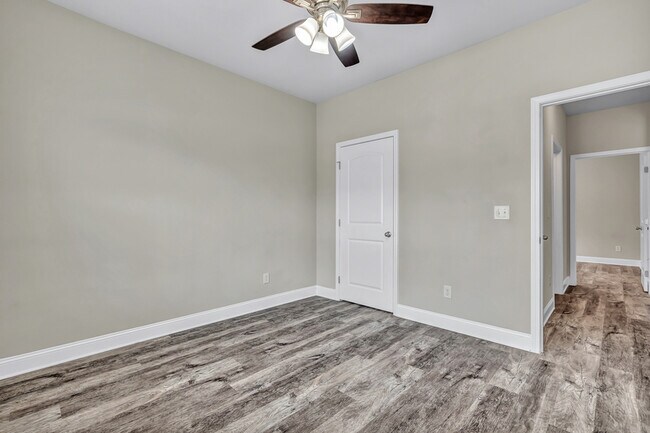 Building Photo - 113 Fourstar Ln