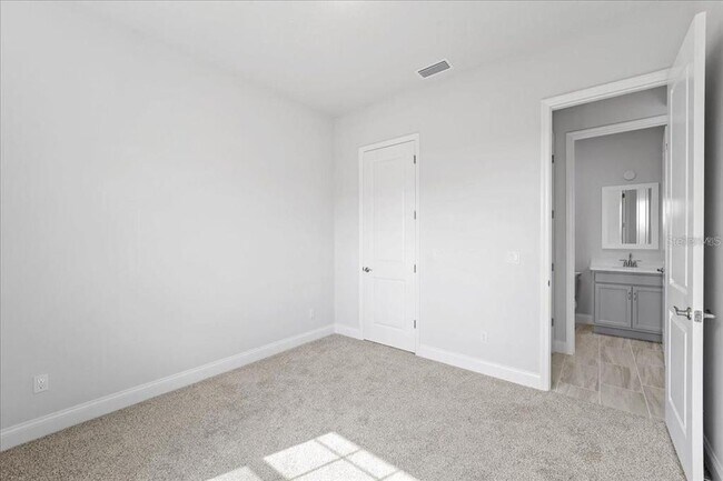 Building Photo - 60 Del Palma Dr
