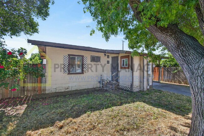 Building Photo - 302 Chennault Ct