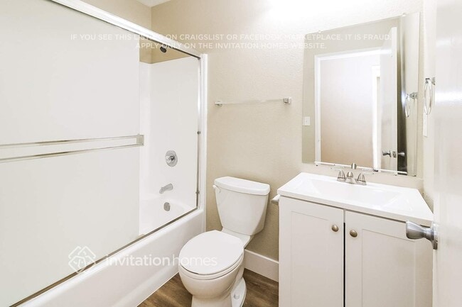 Building Photo - 627 Myrtle Ave