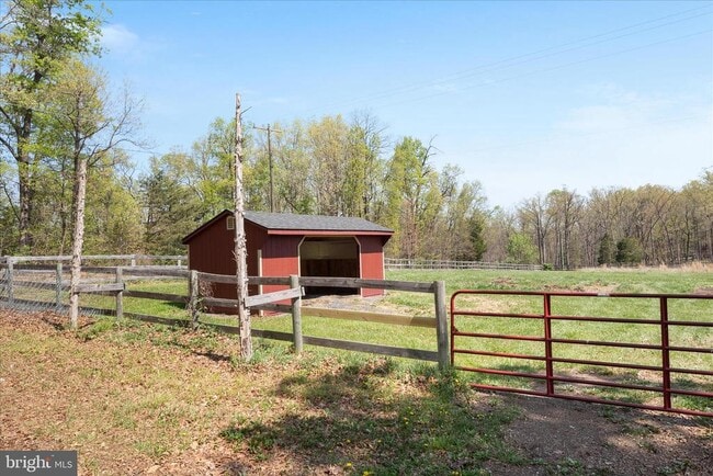 Building Photo - 716 Gafia Lodge Rd