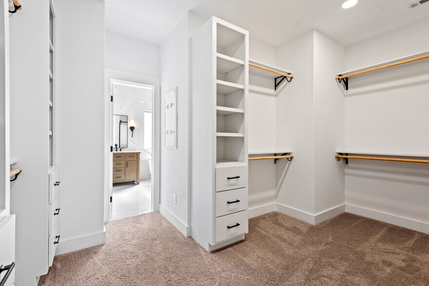 Building Photo - 7409 Turnback Ledge Trl