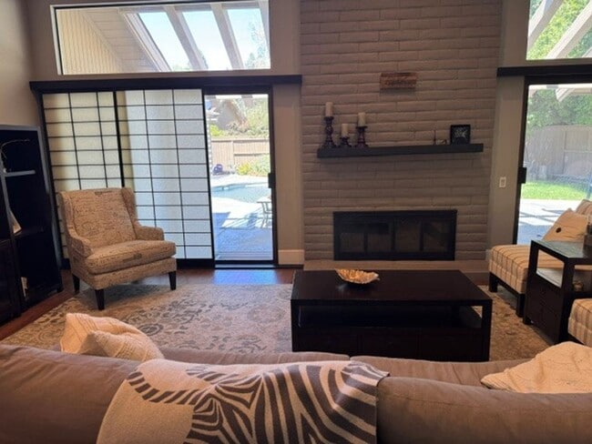 Building Photo - Gorgeous 3-Bedroom House in Gold River wit...