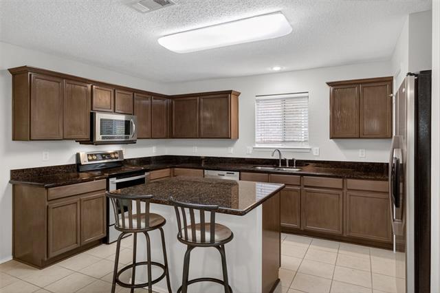 Building Photo - 4022 Cedar Elm Ln