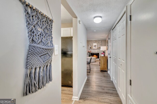 Building Photo - 1695 Wynndowne Trail