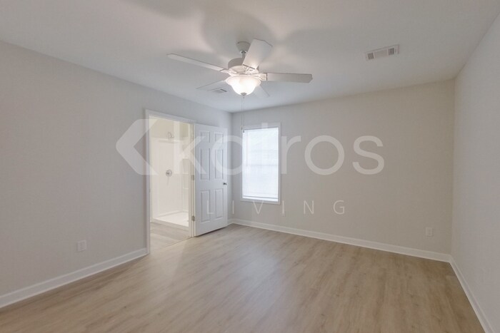 Building Photo - 1451 Maxwell Cir