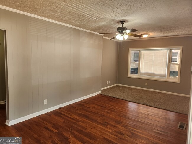 Building Photo - 680 Shannon Cir NE