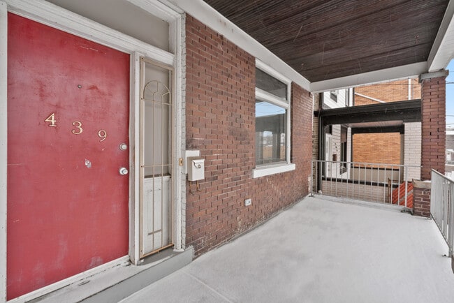 Building Photo - 439 Kingsboro St