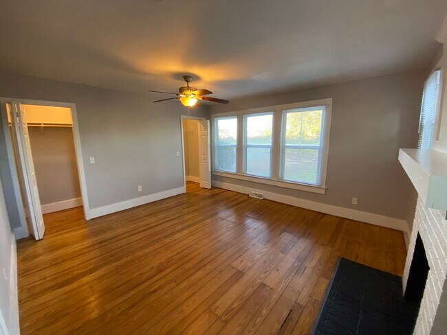 Front Bedroom - 714 Old Grove Rd