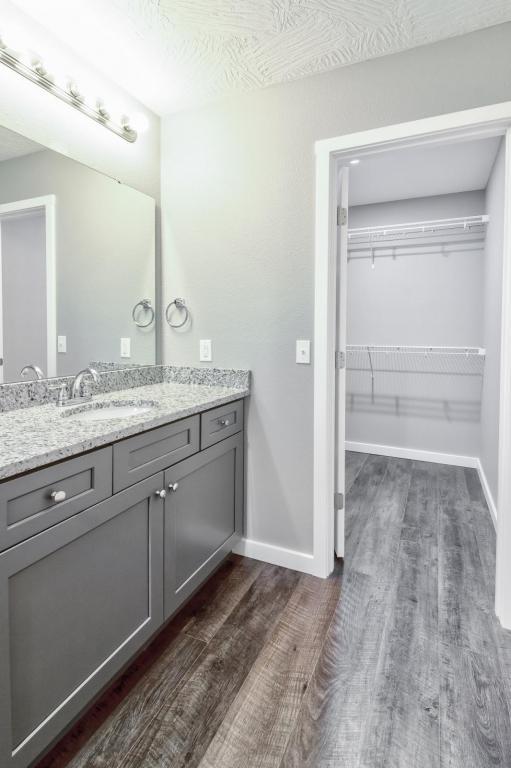 Building Photo - 2850 E Stanford St