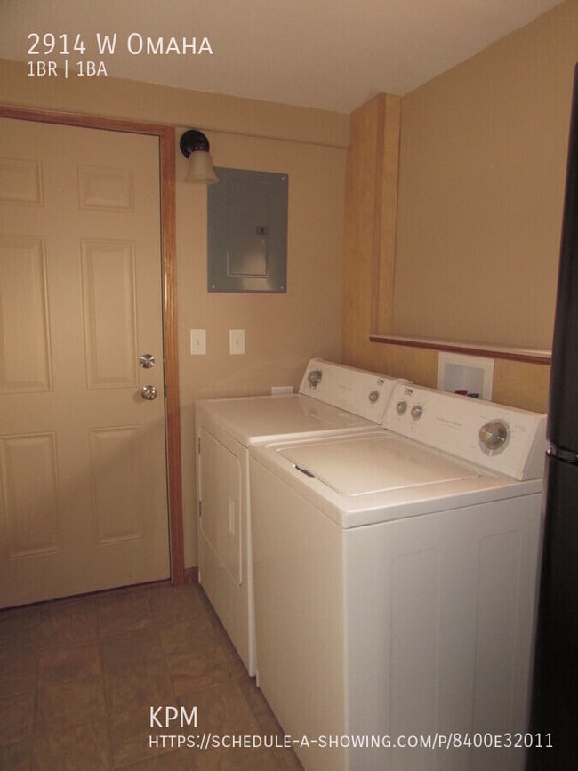 Building Photo - 2914 W Omaha-