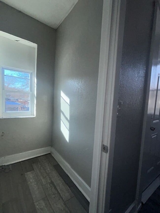 Building Photo - 3314 Tracy Ave