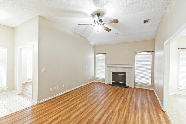 Building Photo - 10716 Trestles Rd