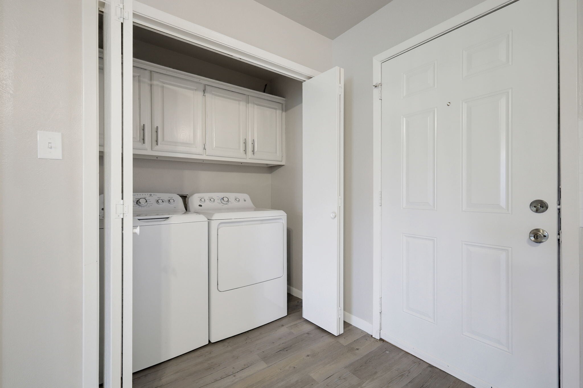 Building Photo - 608 Uland St