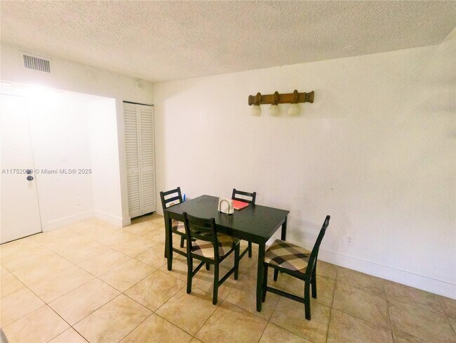 Building Photo - 8540 SW 149th Ave