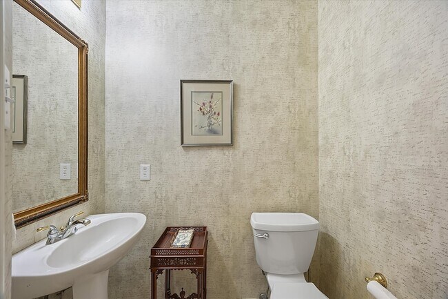 Building Photo - 619 Loch View Ct