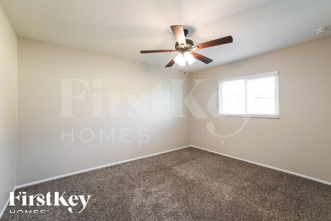 Building Photo - 306 SE 15th St