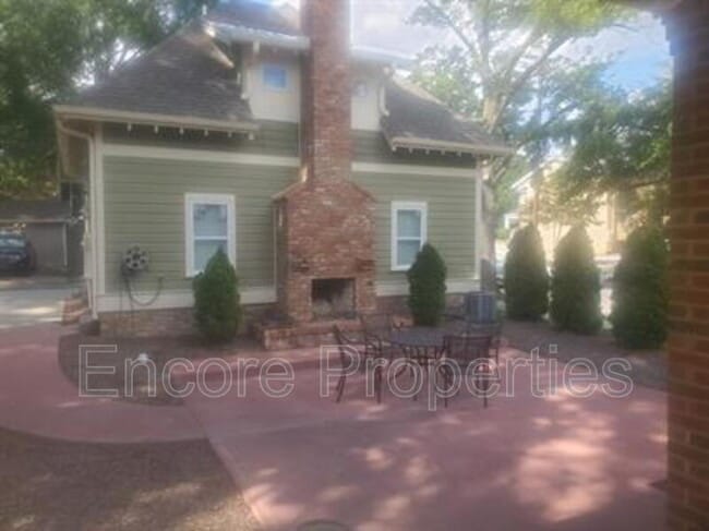 Building Photo - 1002 Monmouth Ave