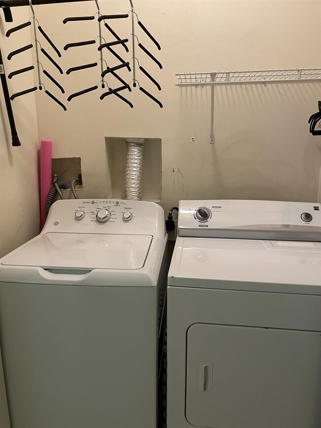 Building Photo - 520 Florida Club Blvd