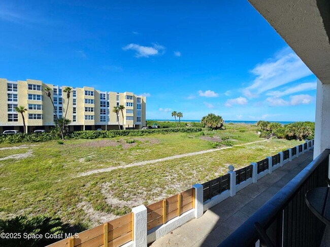 Building Photo - Ocean Paradise in Cocoa Beach