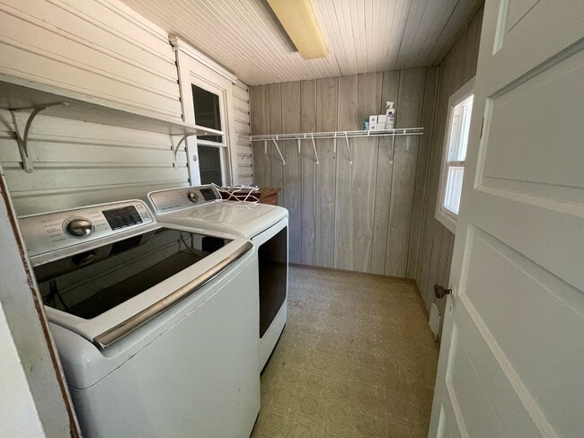 Building Photo - Charming 2 Bedroom, 1 Bath Home in Boise’s...