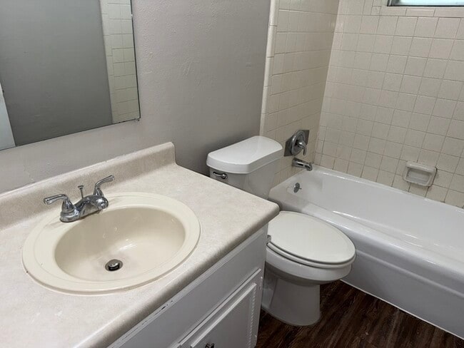 Building Photo - 5015 David Scott Dr