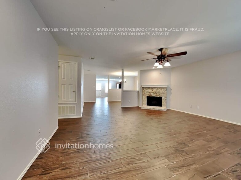 Building Photo - 802 Windflower Dr